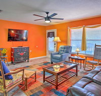 Lovely Lakeside Home with Park & Dock Access! - Accommodation Los Angeles