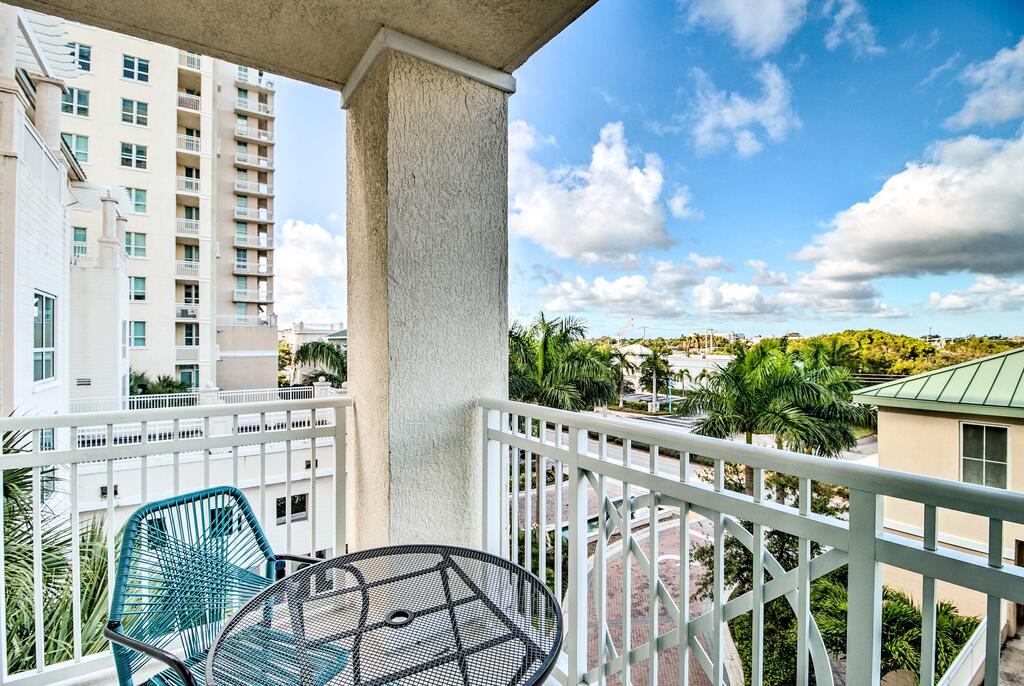 Luxe Boynton Beach Getaway - Walk To Harbor Marina - thumb 1