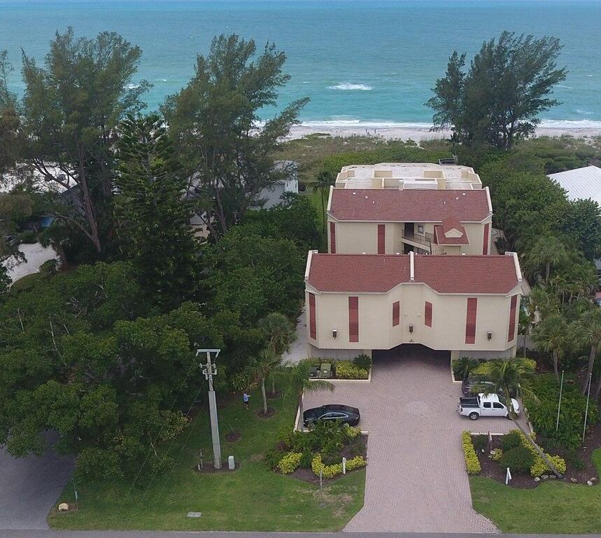 Luxury Beachfront Villa With Gulf Views - thumb 0