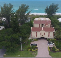 Luxury Beachfront Villa with Gulf Views - Accommodation Los Angeles