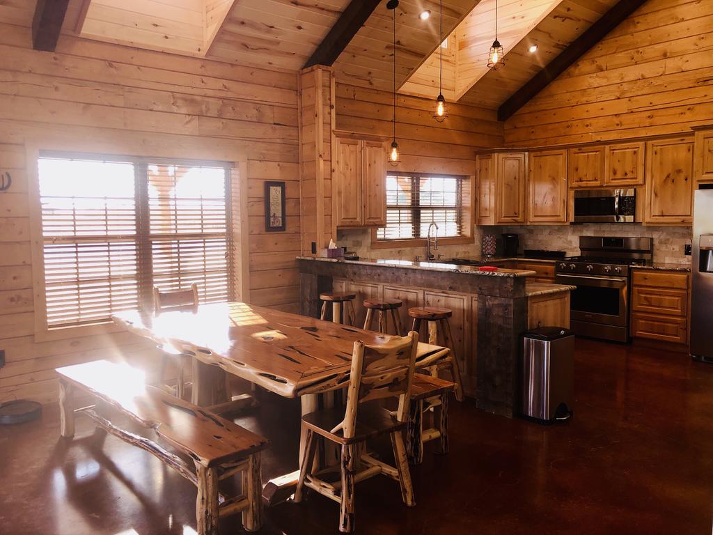 Luxury Log Cabin - thumb 1