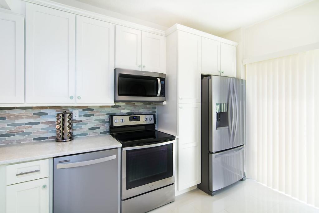 Luxury Totally Renovated Jupiter Villa 2/2 1900 Ft From Beach - thumb 2