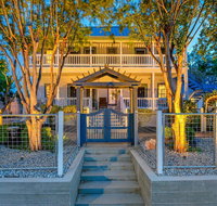 McKenize Guest House: Marble Falls Suite 1 BD, 1BA - Accommodation Los Angeles