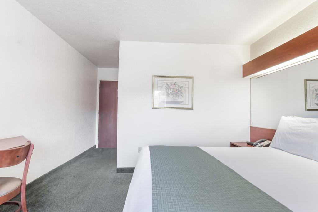 Microtel Inn & Suites Marianna - thumb 3