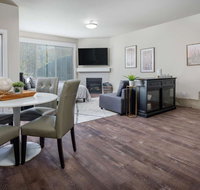 Milwaukie Heights South Studio - Accommodation Los Angeles