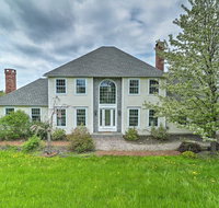 Modern Goshen House with Deck, Backyard & Views - Accommodation Los Angeles