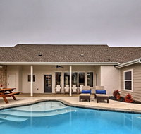 Modern Home by Granbury Country Club & Beach! - Accommodation Los Angeles