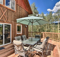 Moose Creek Lodge with Hot Tub - Hike, Bike, Ski - Accommodation Los Angeles