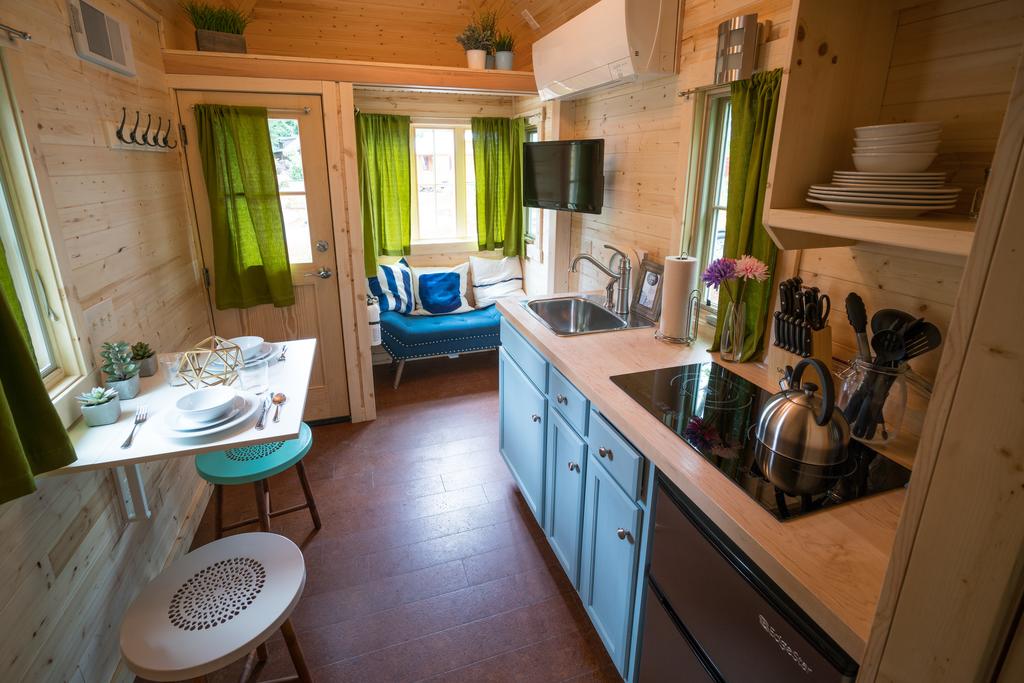 Mount Hood Village Zoe Tiny House 9 - thumb 2