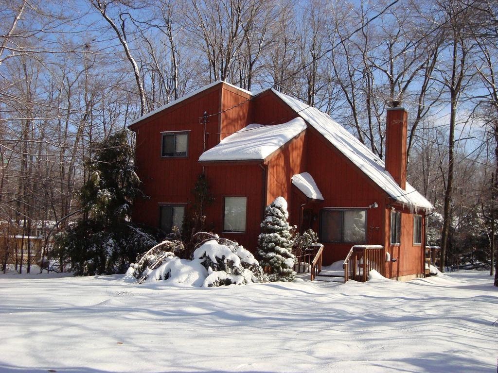 Mountain Home Near Camelback Skiing, Tubing Kalahari Waterpark, Casino Centrally Located In Pocono Mt - thumb 3