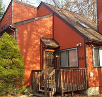 Mountain Home near Camelback skiing, tubing Kalahari Waterpark, Casino centrally located In Pocono Mt - Accommodation Los Angeles