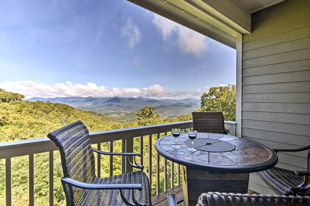 Mountaintop Home With Views, 36 Miles To Asheville! - thumb 1