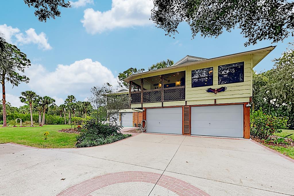 New Listing! Canal-Side Gem W/ Huge Yard & Hot Tub Home - thumb 3