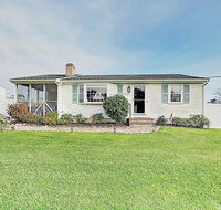 New Listing! Charming Port Cottage - Walk to Beach home - Accommodation Los Angeles