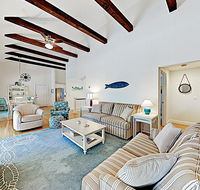 New Listing! Chic Chatham Gem Near Beach & Ferry Home - Accommodation Los Angeles