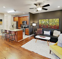 New Listing! New-Build Home, Near Downtown home - Accommodation Los Angeles