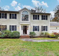 New Listing! Spacious Harwich Charmer - Near Beach home - Accommodation Los Angeles