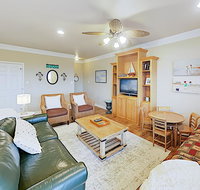 New Listing Spacious Retreat w/ Gulf-View Deck home - Accommodation Los Angeles