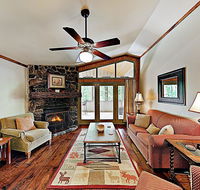 New Listing!  Bear Creek Cabin On Hogback Lake Home - Accommodation Los Angeles