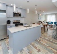 NEW ROOFDECK HOME - Great Location - Easy Parking - Accommodation Los Angeles