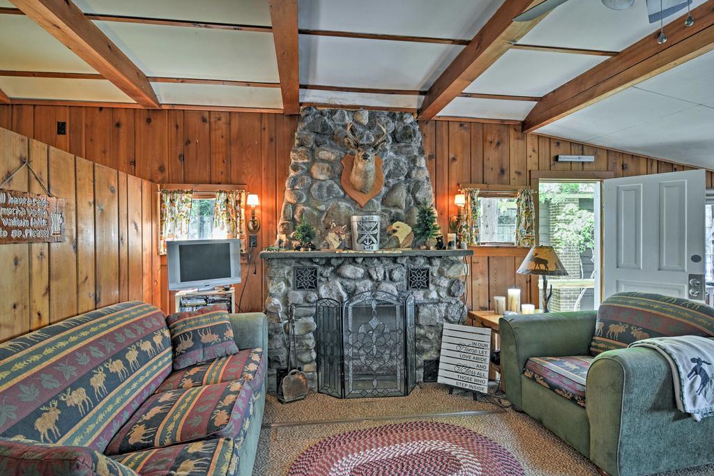 NEW Waterfront Lake Cabin W/ Boat Dock & Fire Pit! - thumb 2