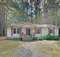 Ocean Pines Hideaway near Beach, Pools & Golf home - Accommodation Los Angeles