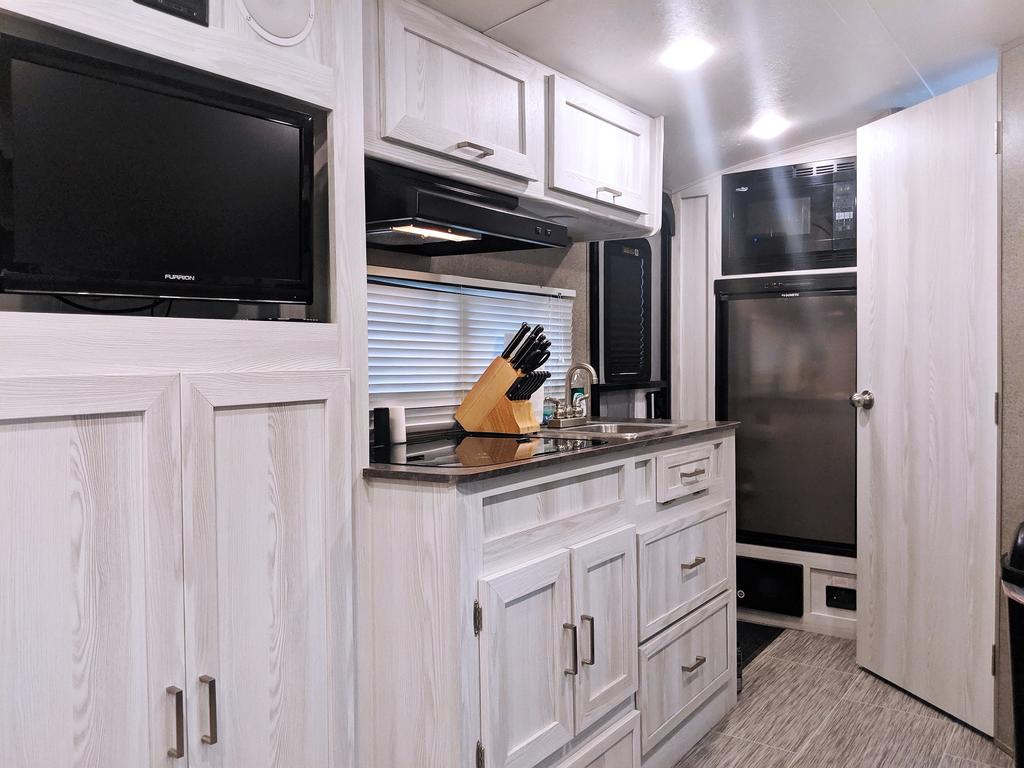Outdoor Fun IV RV Fully Setup! OK38 - thumb 2