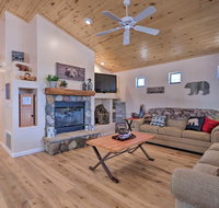 Overgaard Cabin at Bison Ranch with Grill and Deck - Accommodation Los Angeles