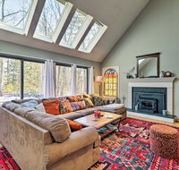 Peaceful Goshen Cottage with Screened Porch & Views! - Accommodation Los Angeles