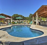 Peaceful Kerrville House with Private Pool  Hot Tub - Accommodation Los Angeles