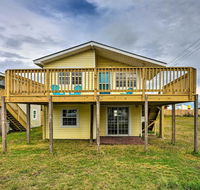 Pet Friendly Oceanside Atlantic Beach Home with Deck - Accommodation Los Angeles