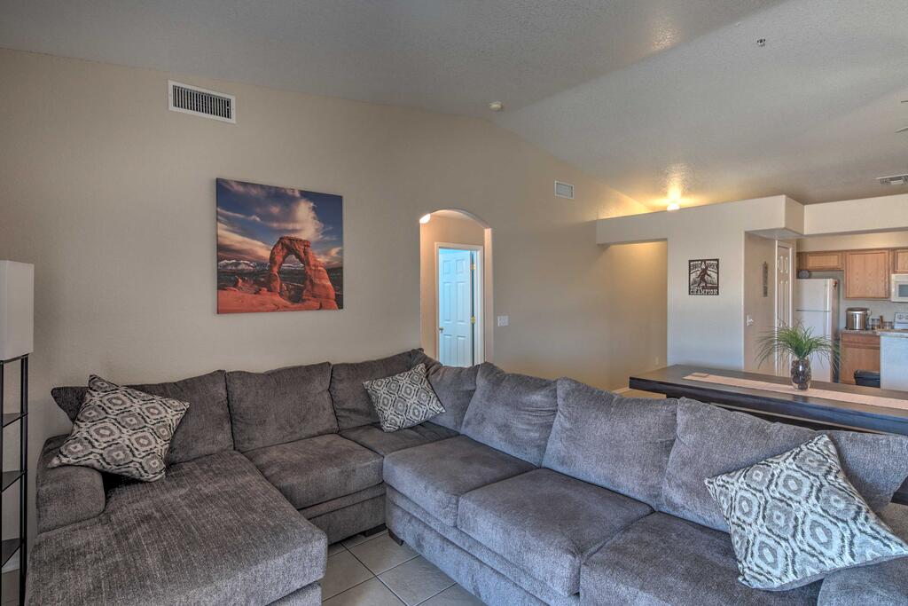Pet-Friendly Lake Havasu Home With Spacious Yard - thumb 3