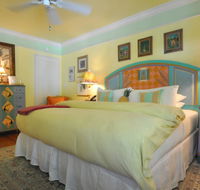 Pineapple Point Guesthouse & Resort - Gay Men's Resort - Accommodation Los Angeles