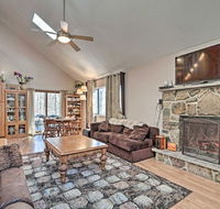 Pocono Mountains Retreat with Sunroom, Walk to Lake! - Accommodation Los Angeles