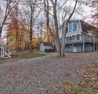 Poconos Luxury Lakefront Contemporary House - Accommodation Los Angeles