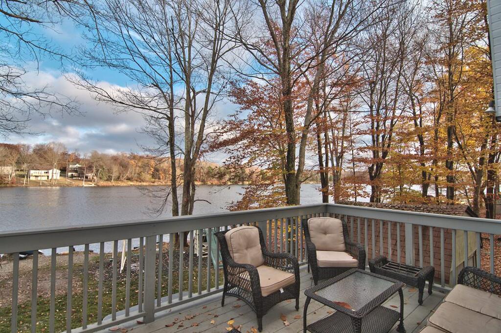 Poconos Luxury Lakefront Contemporary House - thumb 1