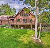 Private Chester Home with Deck, Mins to Skiing! - Accommodation Los Angeles