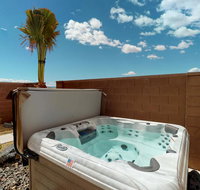 Private Hot Tub * Fenced Backyard * Xbox * Fire Pit * Ping Pong - Accommodation Los Angeles