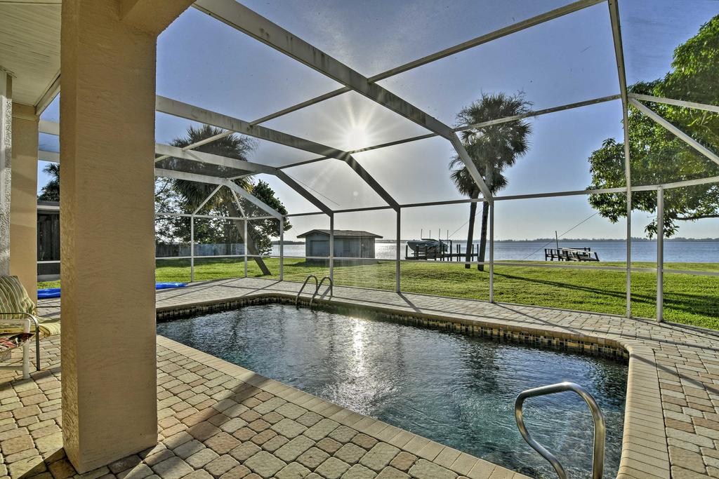 Punta Gorda Waterfront Home With Private Pool And Dock! - thumb 0