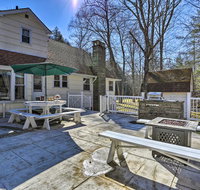 Quaint Abode with Fire Pit - 9 Mi to Fly Fishing - Accommodation Los Angeles