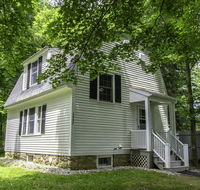 Quintessential VT Cottage in Manchester Village - Accommodation Los Angeles