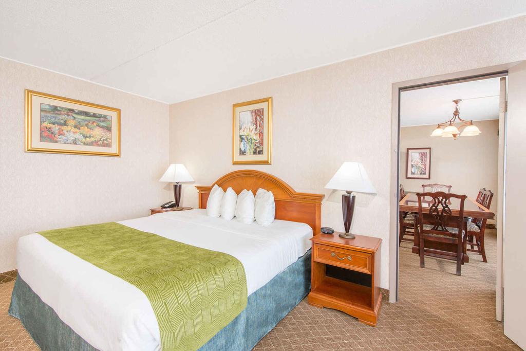 Ramada By Wyndham Cumberland Downtown - thumb 1