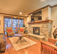 Red Lodge Townhome w and Private Hot Tub & Mtn Views! - Accommodation Los Angeles