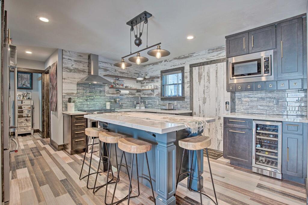 Renovated Georgetown Condo With Mountain Views! - thumb 2