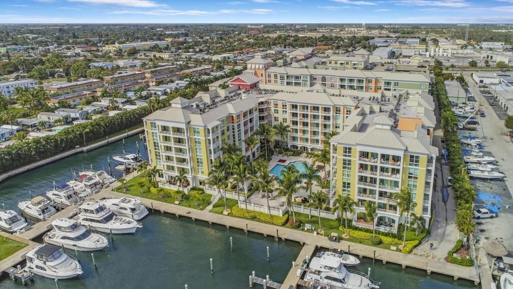 Resort Style Condo On The Intracoastal - thumb 0