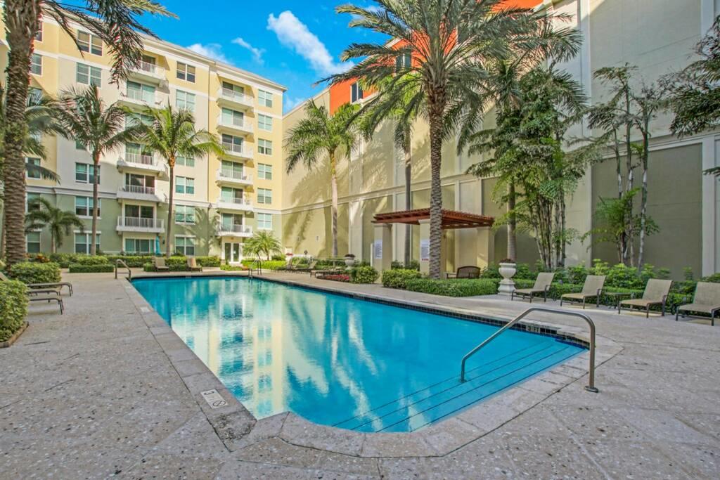 Resort Style Condo On The Intracoastal - thumb 1