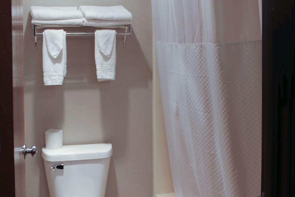 Rodeway Inn - thumb 2