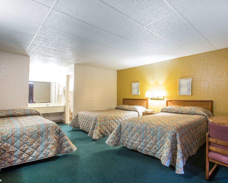 Rodeway Inn Gadsden 1-59 Exit 183 - thumb 3