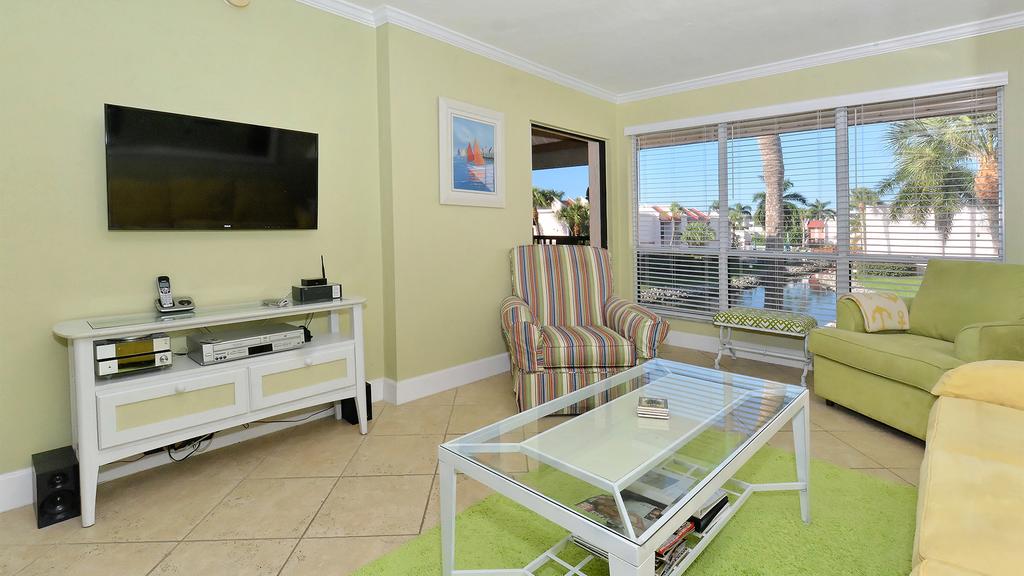 Runaway Bay Unit 234 - thumb 2