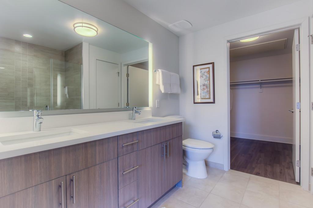 Runway Apartment A105 - thumb 3